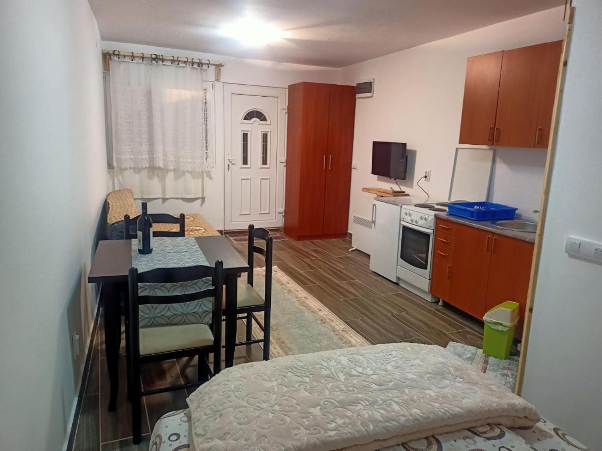Apartmani Momcilo Жабляк Экстерьер фото