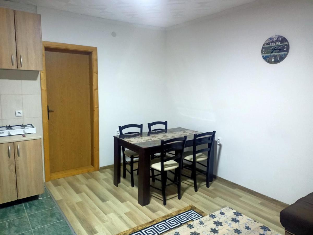 Apartmani Momcilo Жабляк Экстерьер фото